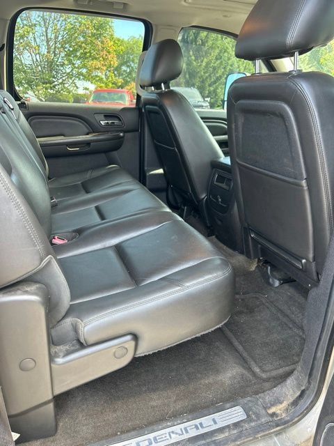 Used 2013 GMC Sierra 2500 Denali w/ Suspension Package, Off-Road AWD/4WD image 6