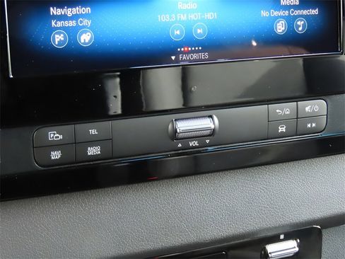 Used 2024 Mercedes-Benz Sprinter 2500 image 53