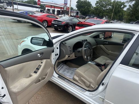 Used 2012 Nissan Altima 2.5 S w/ Value Pkg FWD image 13