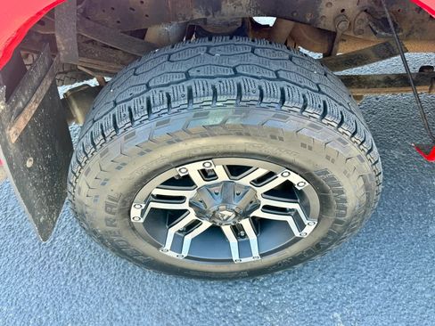 Used 2012 Ford F250 XLT w/ Advanced Security Group AWD/4WD image 16