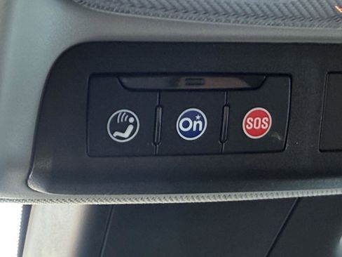 Used 2022 Buick Encore GX Select image 16