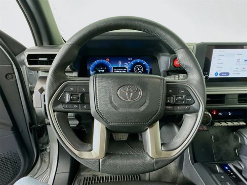 Certified 2025 Toyota 4Runner TRD Off-Road image 11