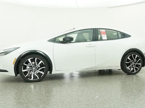 New 2026 Toyota Prius Plug-In Hybrid image 18