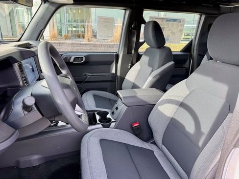 New 2025 Ford Bronco 4-Door image 9