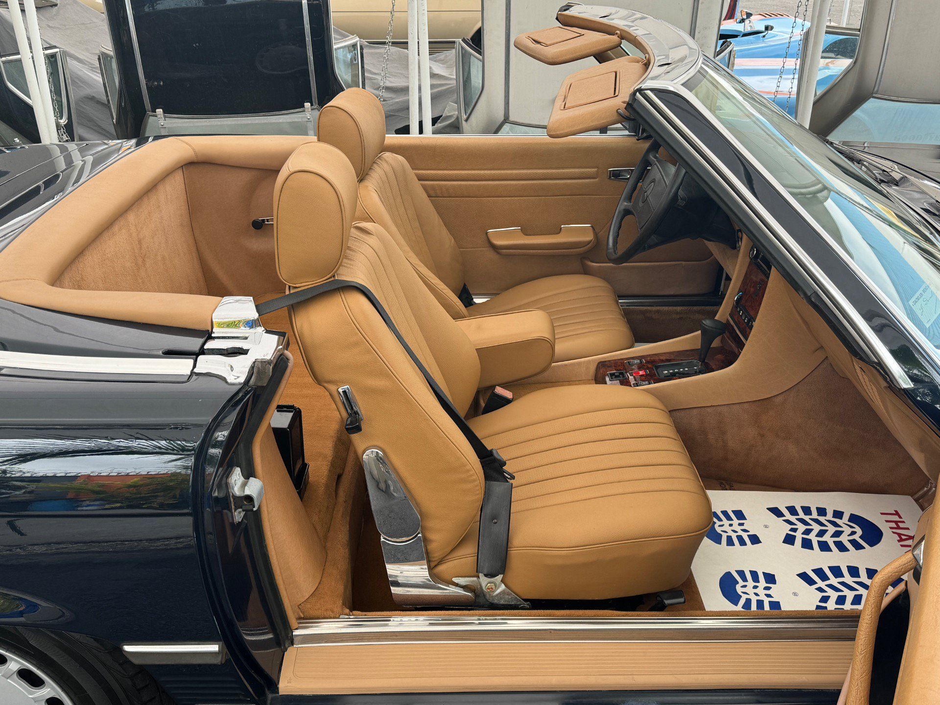 Used 1987 Mercedes-Benz 560 SL image 14