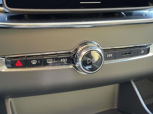 New 2026 Volvo XC90 B6 Plus w/ Protection Package Premier image 19