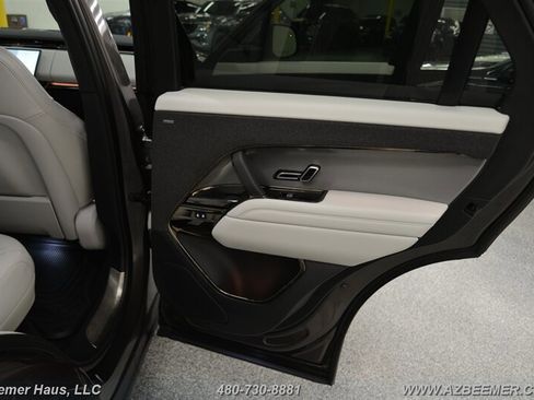 Used 2024 Land Rover Range Rover Sport SE image 40