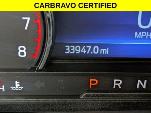 Used 2023 Ford Explorer XLT AWD/4WD image 18