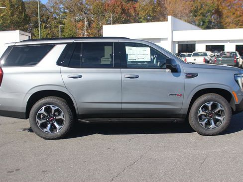 New 2026 GMC Yukon AT4 w/ LPO, Floor Liner Package image 8