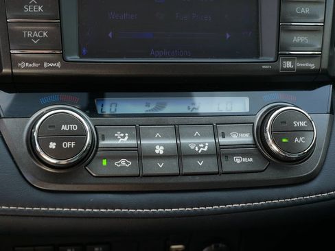 Used 2013 Toyota RAV4 Limited AWD/4WD image 18