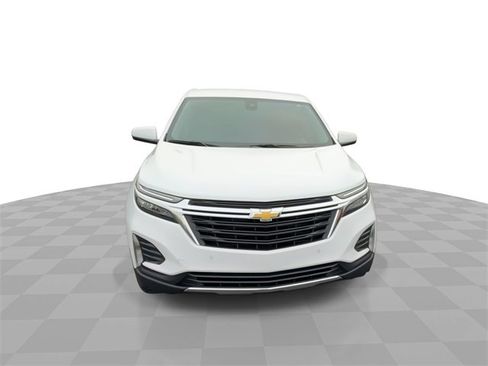 Certified 2024 Chevrolet Equinox LT w/ LPO, Floor Liner Package image 4