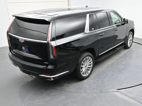 Used 2023 Cadillac Escalade ESV Premium Luxury image 14