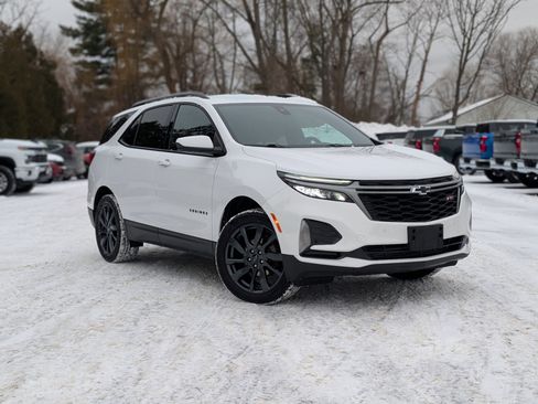 Used 2023 Chevrolet Equinox RS image 1