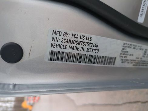 Used 2025 Jeep Compass Limited image 30