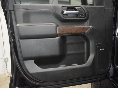 Used 2022 GMC Sierra 3500 Denali w/ Denali Ultimate Package image 46