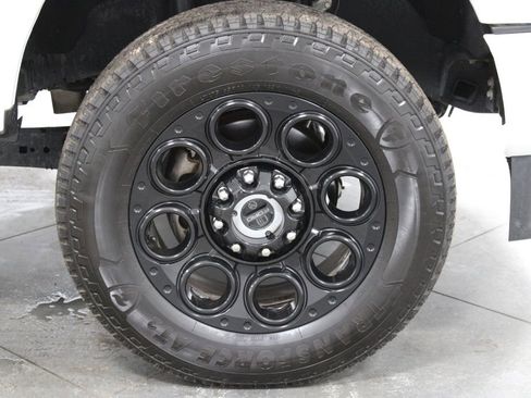 Used 2024 Ford F250 Lariat w/ Black Appearance Package image 12