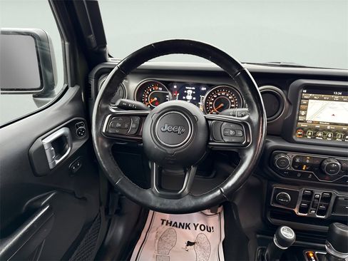 Used 2022 Jeep Gladiator Willys image 13