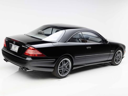 Used 2005 Mercedes-Benz CL 65 AMG image 3