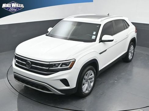 Used 2023 Volkswagen Atlas Cross Sport SE w/ Panoramic Sunroof Package image 11