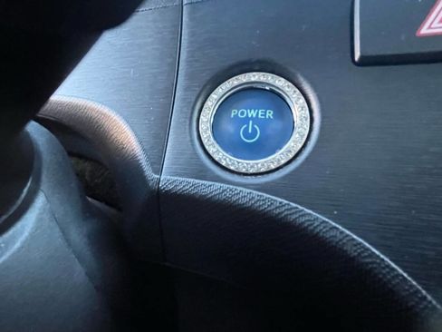 Used 2013 Toyota Prius C Four image 29