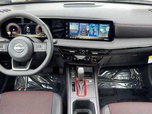 New 2026 Nissan Kicks SR w/ SR Premium Package image 13