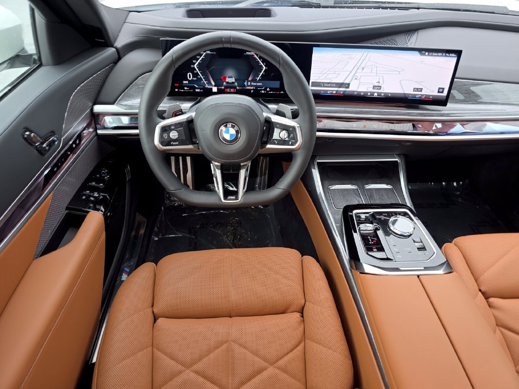 Used 2023 BMW 740i w/ Parking Assistance Package RWD image 13