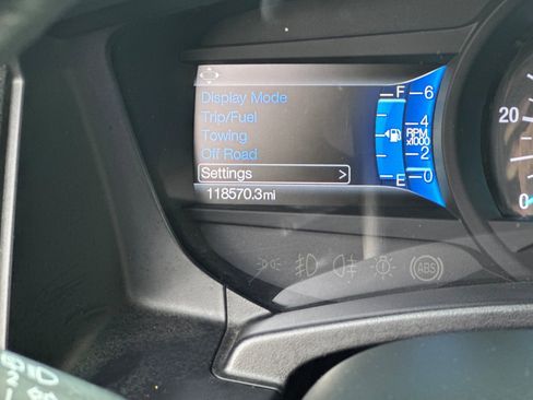 Used 2016 Ford Expedition Limited image 20