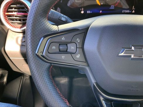 Used 2024 Chevrolet Trax RS w/ Sunroof Package image 16