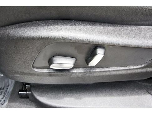 Used 2025 Cadillac XT5 Luxury FWD image 27
