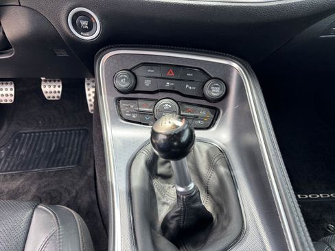 Used 2015 Dodge Challenger R/T Plus RWD image 12