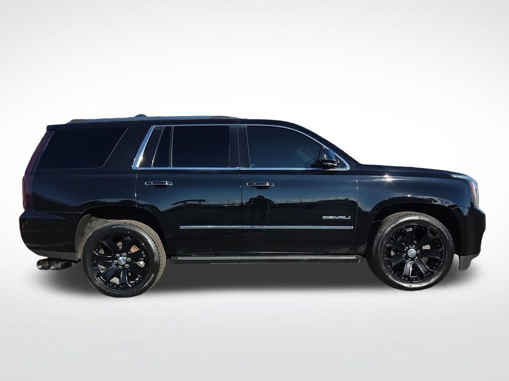 Used 2016 GMC Yukon Denali w/ Open Road Package AWD/4WD image 11