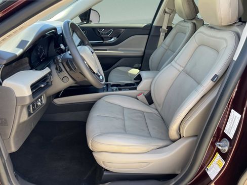 Used 2020 Lincoln Corsair Reserve image 24