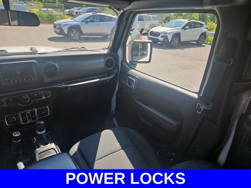 Used 2022 Jeep Wrangler Unlimited Sport AWD/4WD image 11