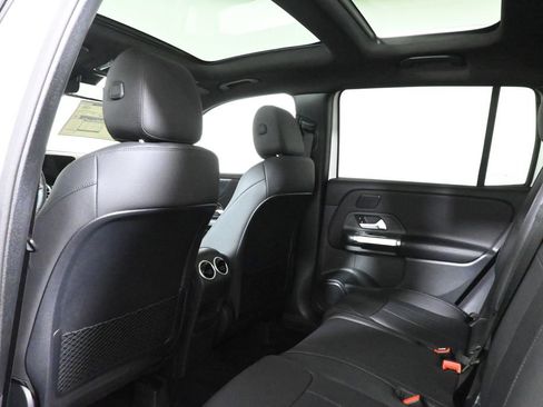 New 2026 Mercedes-Benz GLB 250 4MATIC image 32
