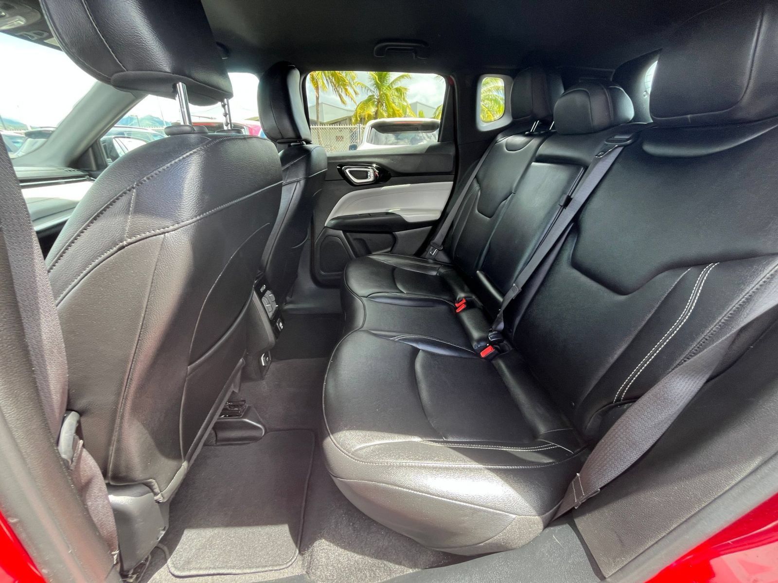 Used 2025 Jeep Compass Limited AWD/4WD image 20