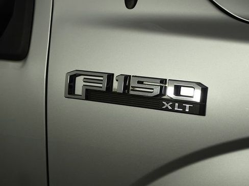 Used 2019 Ford F150 XLT image 38