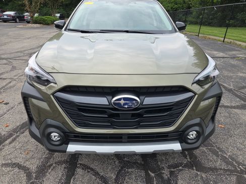 Certified 2025 Subaru Outback Limited AWD/4WD image 3