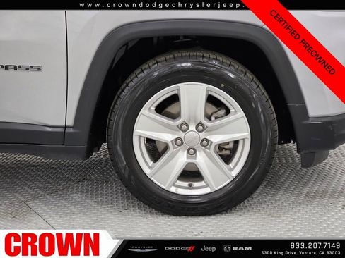 Certified 2022 Jeep Compass Latitude image 9