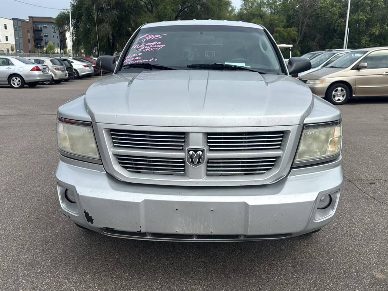 Used 2010 Dodge Dakota SXT AWD/4WD image 2