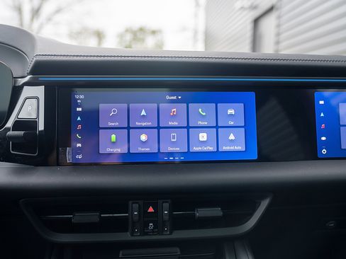 Certified 2025 Porsche Macan 4 Electric image 12