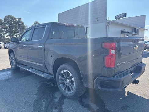 Used 2023 Chevrolet Silverado 1500 High Country w/ Technology Package image 6