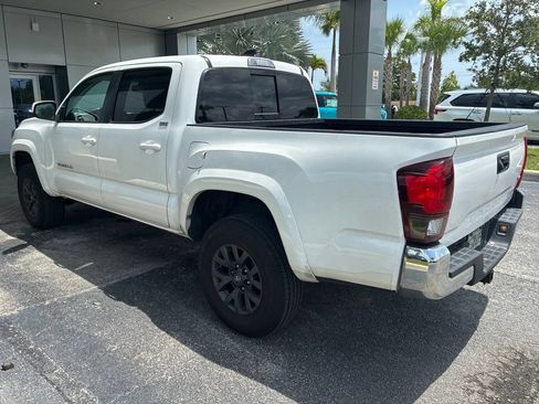 Used 2021 Toyota Tacoma SR5 RWD image 4