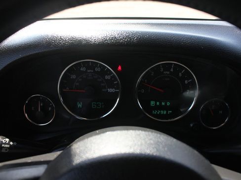 Used 2015 Jeep Wrangler Sport AWD/4WD image 11