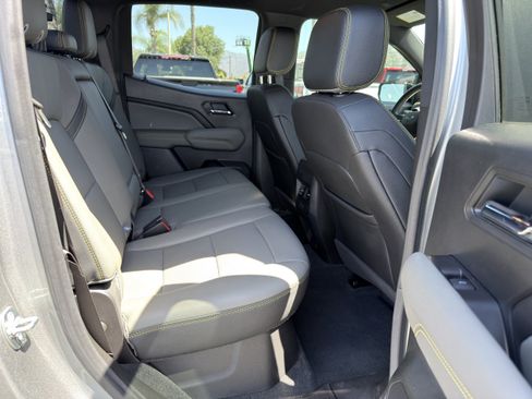 Used 2024 Chevrolet Colorado ZR2 w/ ZR2 Convenience Package III AWD/4WD image 12
