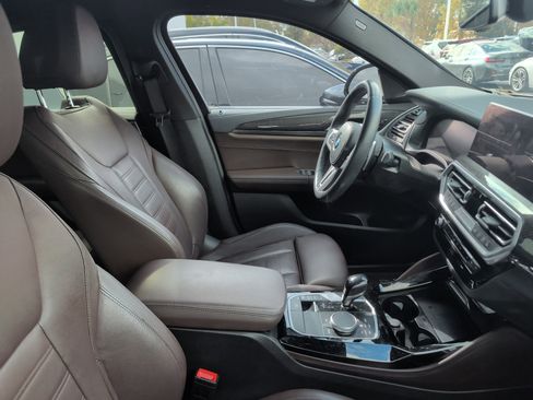 Used 2024 BMW X4 M40i w/ Premium Package image 4