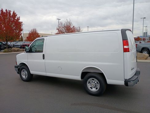 New 2025 Chevrolet Express 2500 w/ Driver Convenience Package image 14