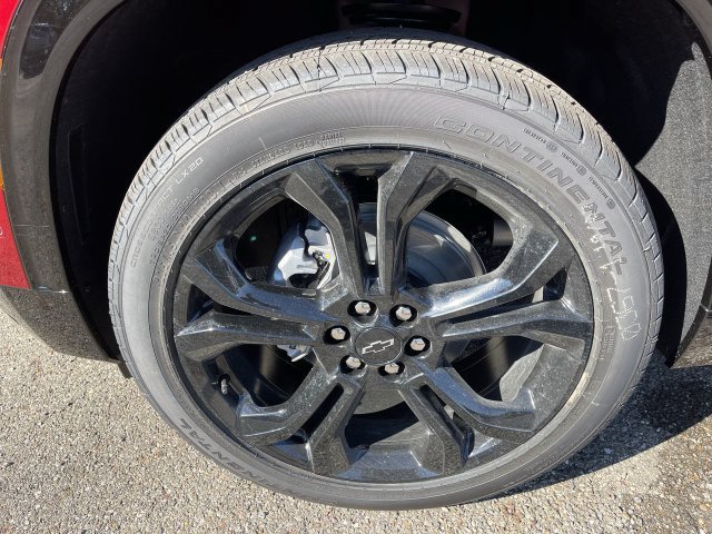New 2027 Chevrolet Traverse RS w/ LPO, Floor Liner Package AWD/4WD image 10