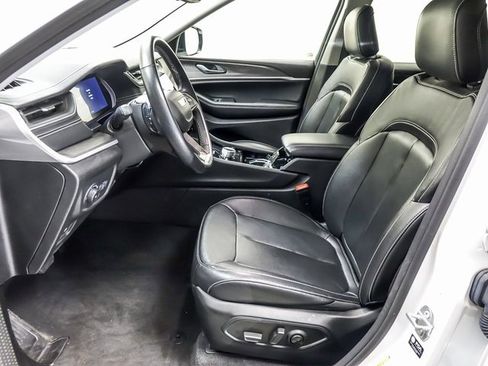 Used 2022 Jeep Grand Cherokee L Limited image 8