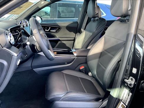 New 2026 Mercedes-Benz GLC 300 image 17