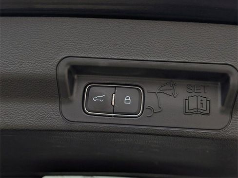 Used 2024 Ford Explorer XLT w/ Equipment Group 202A image 10